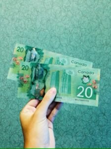 Canadian dollar strengthens as inflation holds steady and rate cut prospects weaken
